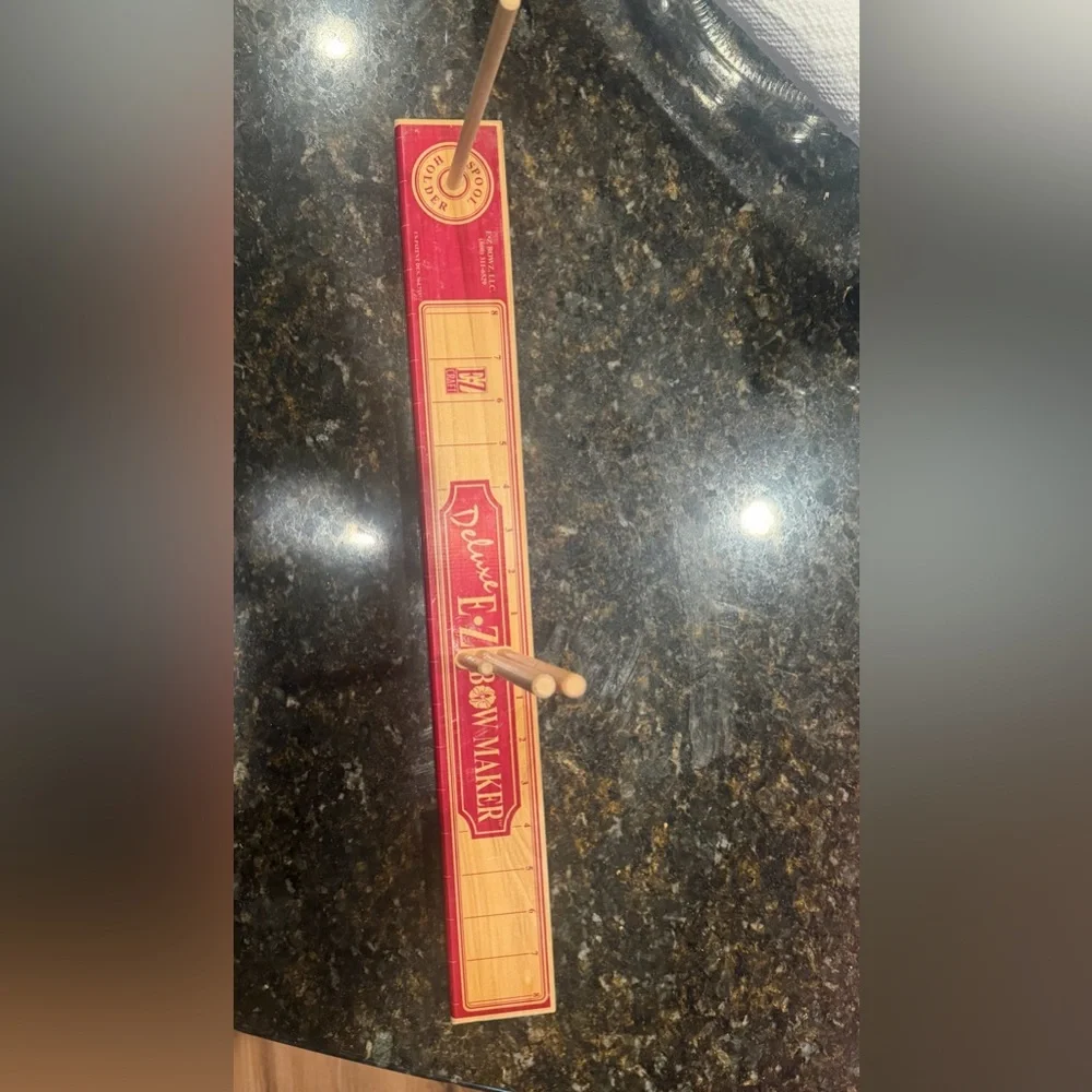 Deluxe Wooden E.Z bow maker - Red and Tan